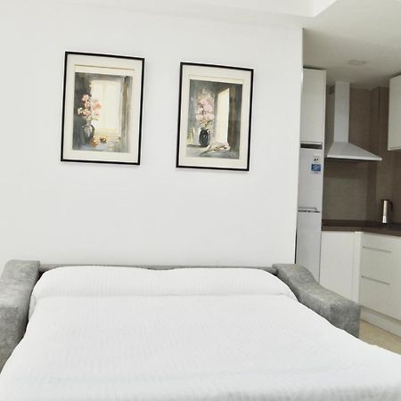 Apartamento Adriana. Centrico, A 50M De La Playa. فوينخيرولا المظهر الخارجي الصورة
