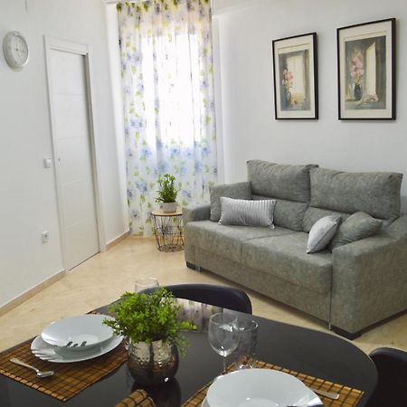 Apartamento Adriana. Centrico, A 50M De La Playa. فوينخيرولا المظهر الخارجي الصورة