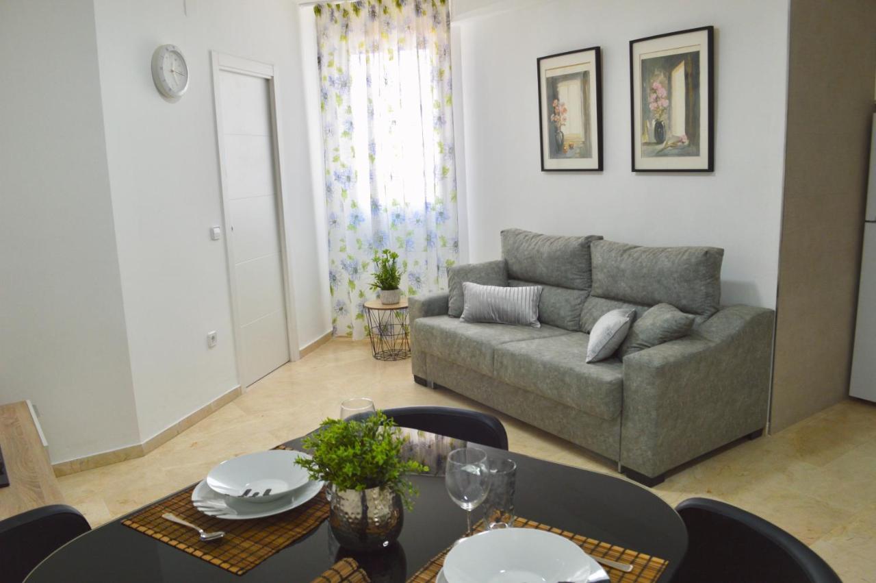 Apartamento Adriana. Centrico, A 50M De La Playa. فوينخيرولا المظهر الخارجي الصورة