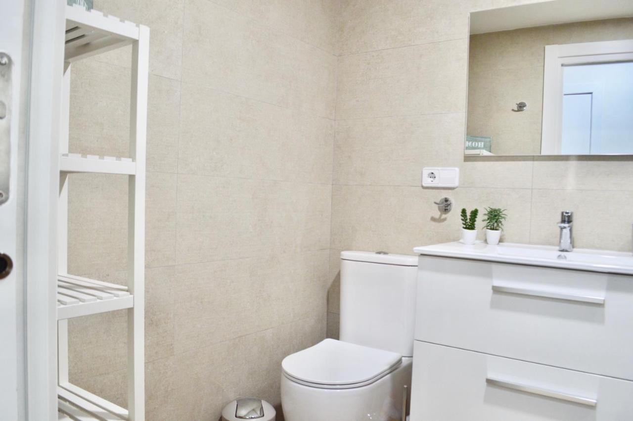 Apartamento Adriana. Centrico, A 50M De La Playa. فوينخيرولا المظهر الخارجي الصورة