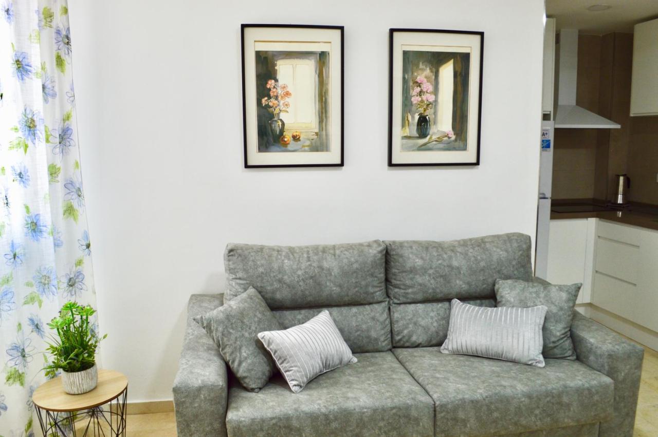 Apartamento Adriana. Centrico, A 50M De La Playa. فوينخيرولا المظهر الخارجي الصورة