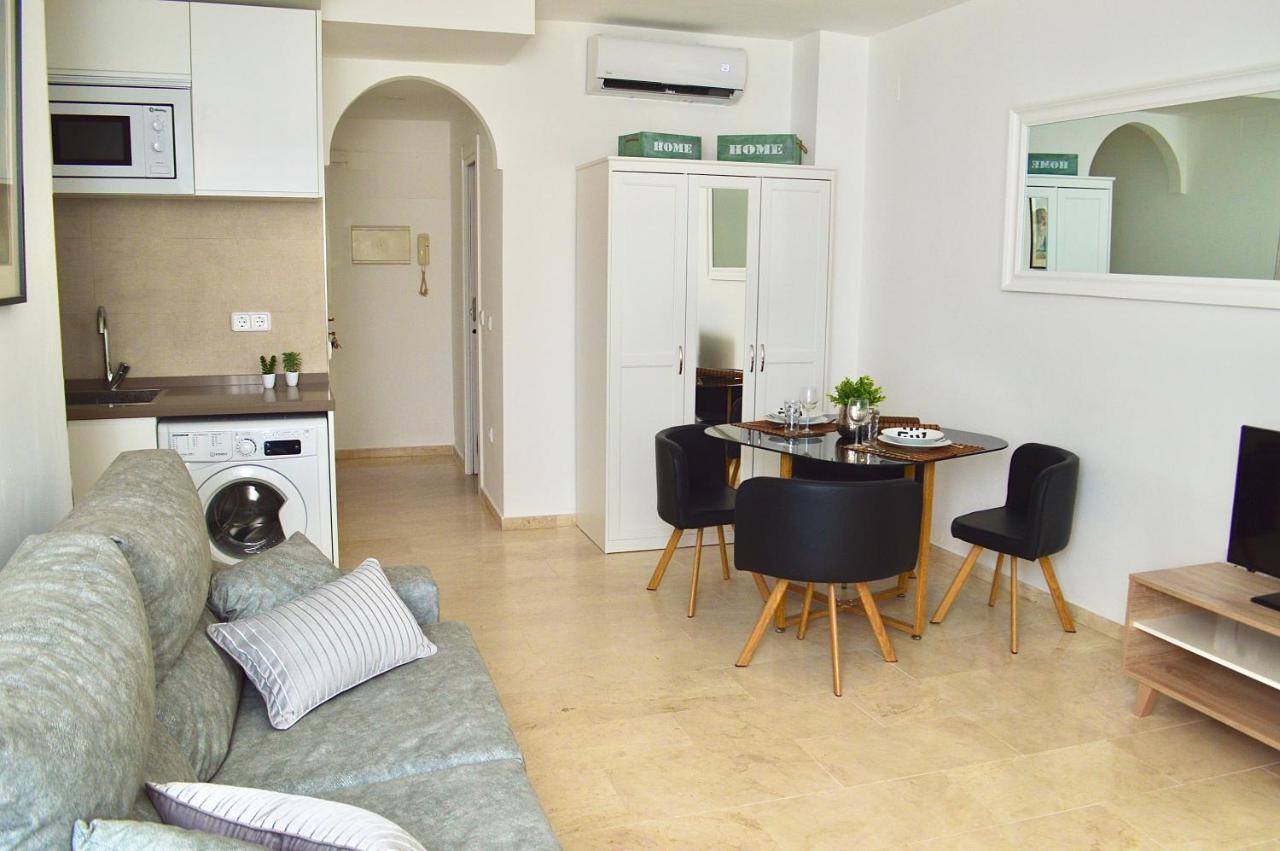 Apartamento Adriana. Centrico, A 50M De La Playa. فوينخيرولا المظهر الخارجي الصورة