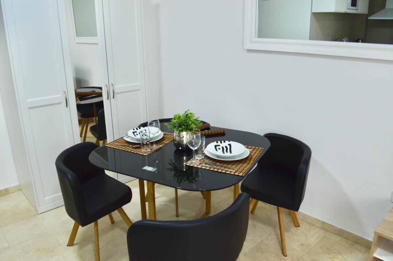 Apartamento Adriana. Centrico, A 50M De La Playa. فوينخيرولا المظهر الخارجي الصورة